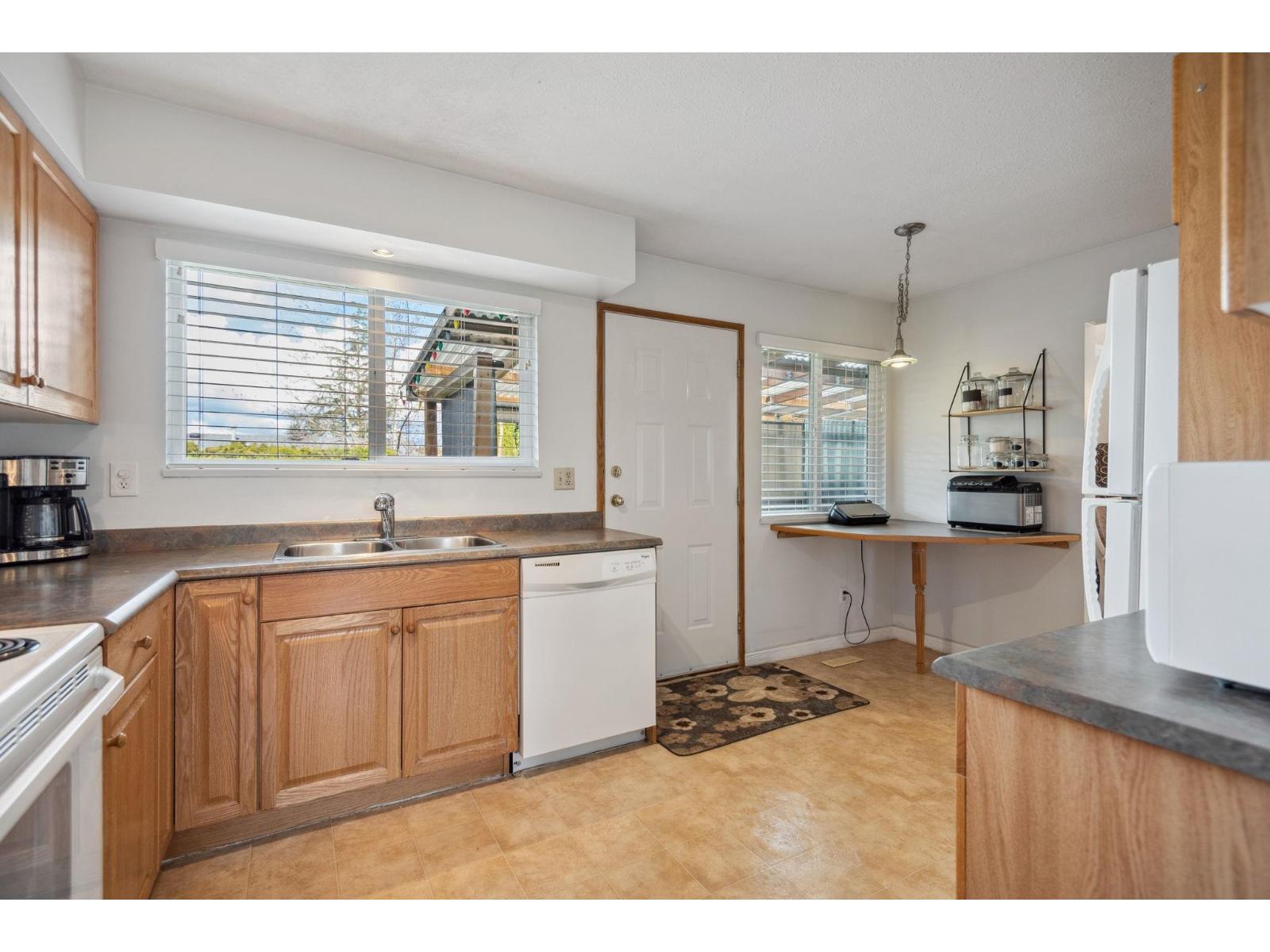 Photo 18 of 21247 94 B Avenue, Langley BC