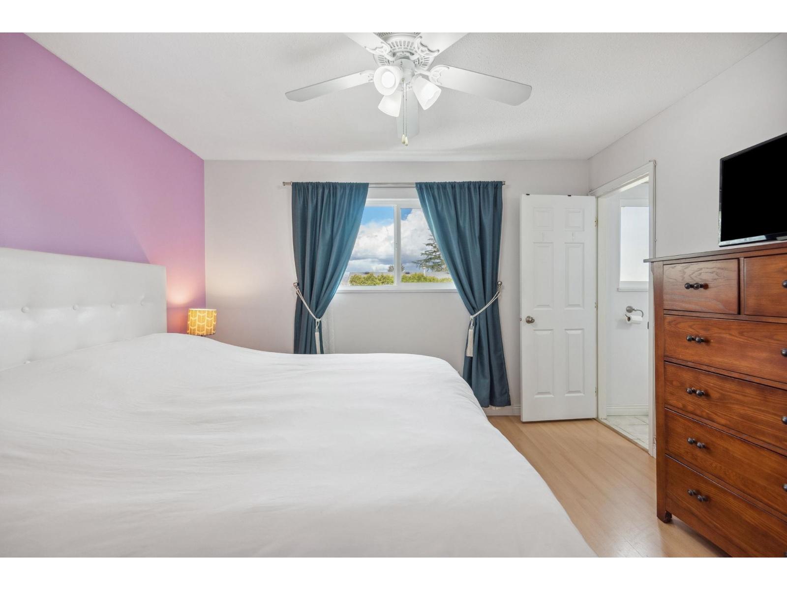 Photo 6 of 21247 94 B Avenue, Langley BC
