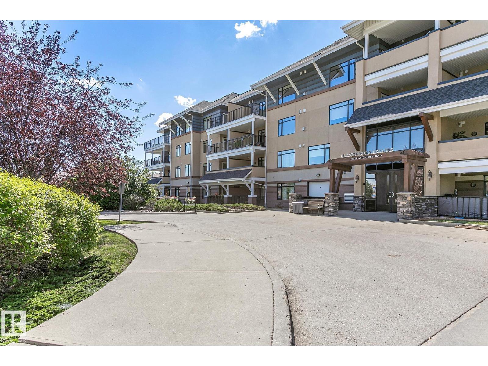 Photo 8 of 110 1589 Glastonbury Bv Nw, Edmonton AB