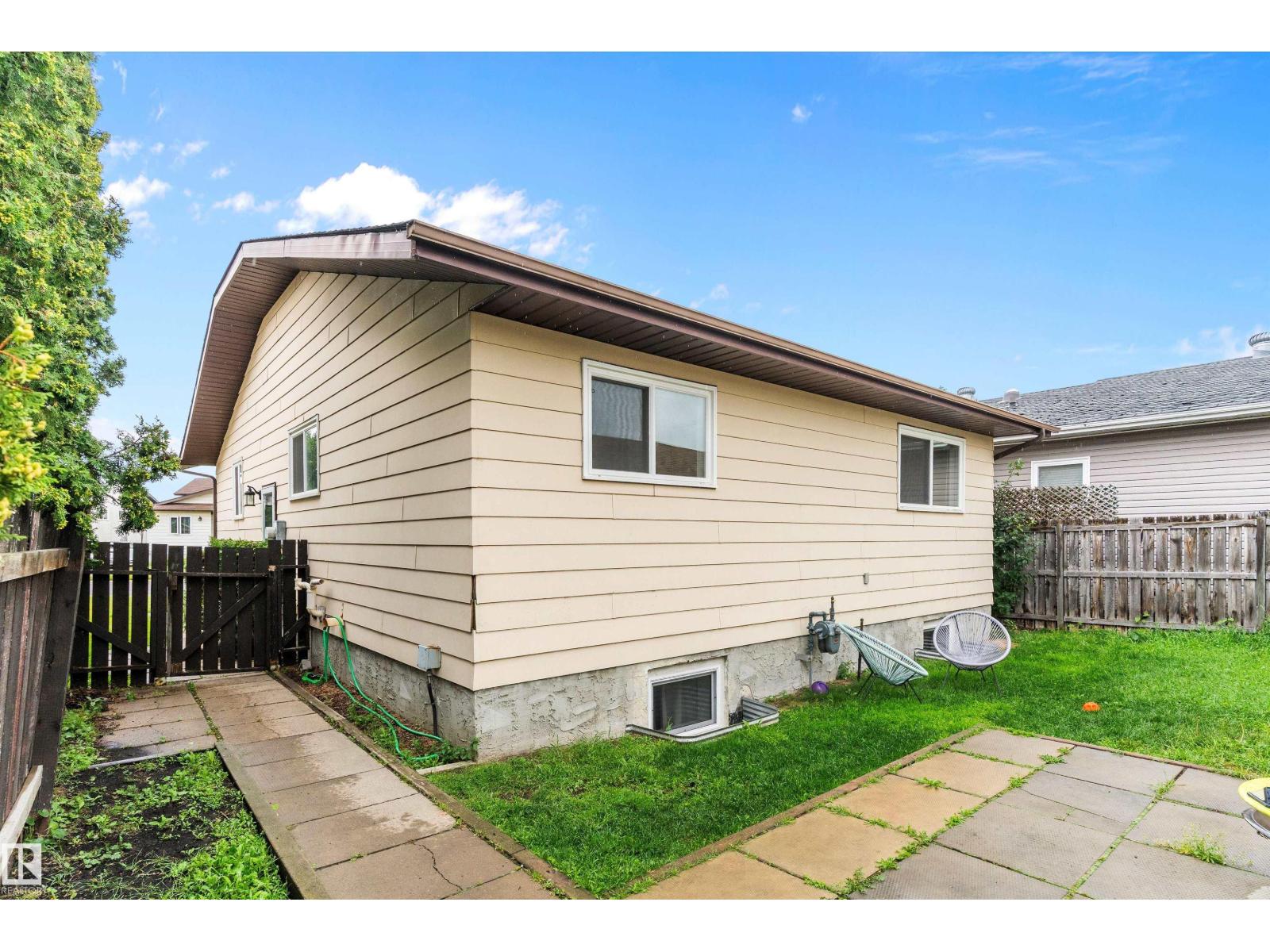 Photo 34 of 9328 175 Av Nw, Edmonton AB