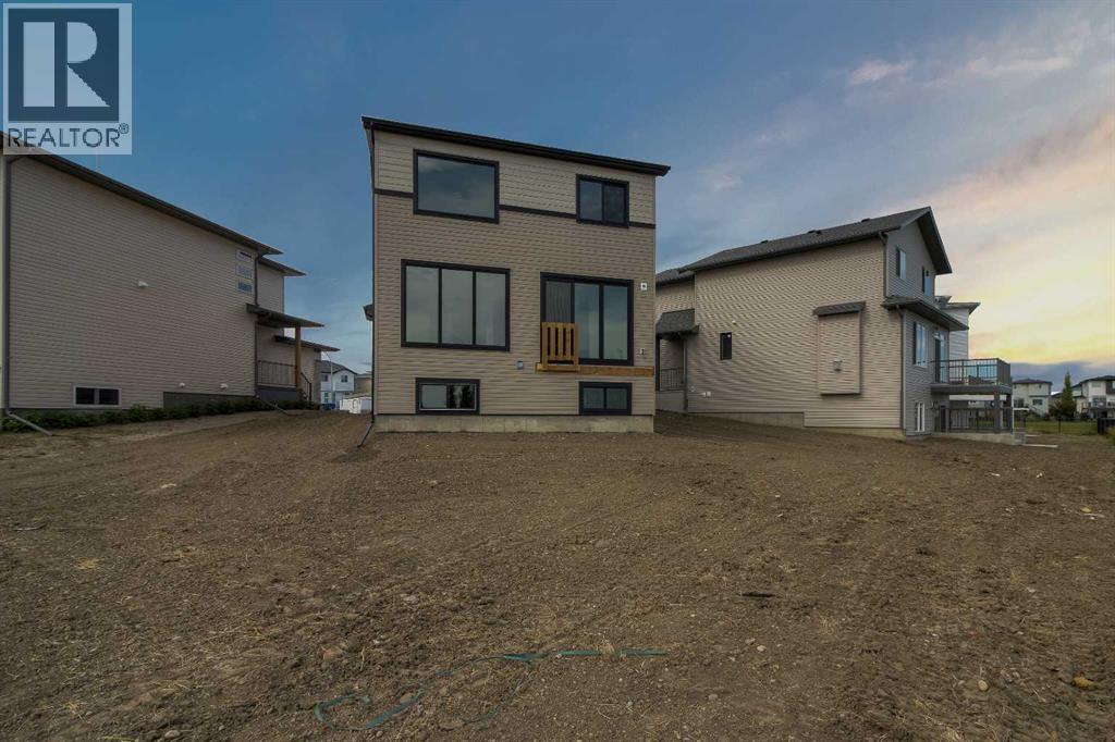 Photo 2 of 241 Blackwolf Place N, Lethbridge AB