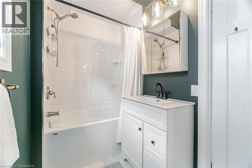 Photo 32 of 261 Homewood Avenue, Hamilton ON