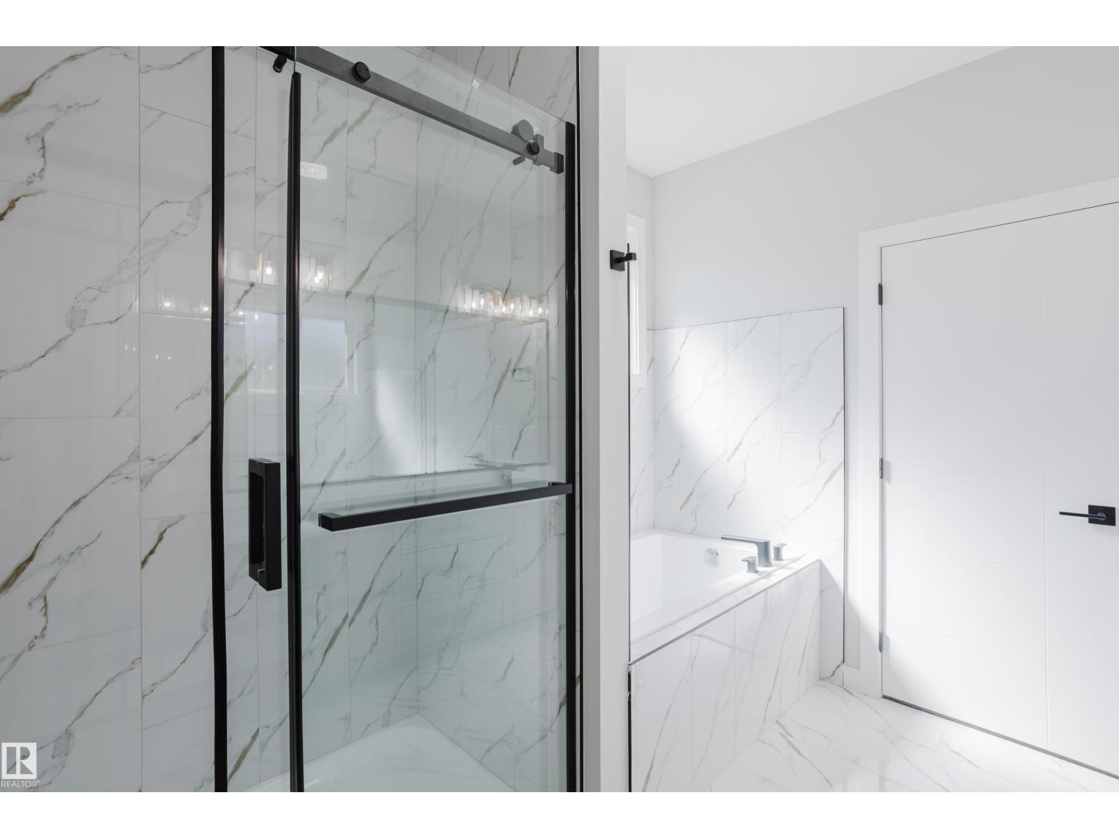 Photo 1 of 147 Caledonia Dr, Leduc AB