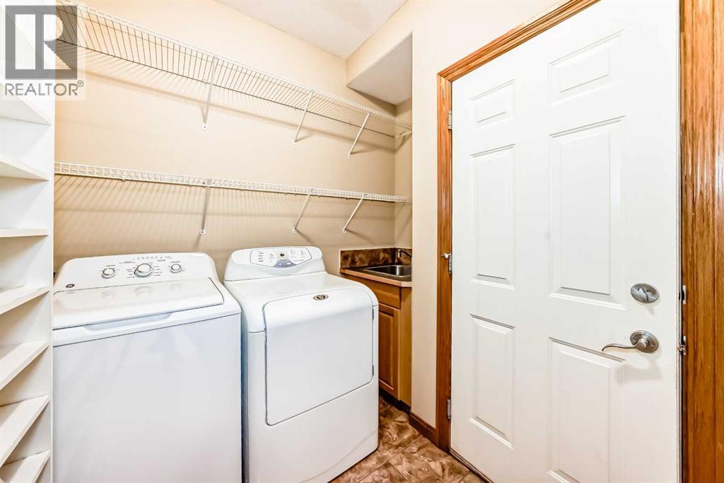 Single Family House for Sale in  Royal Highland Court NW Royal Oak Calgary 