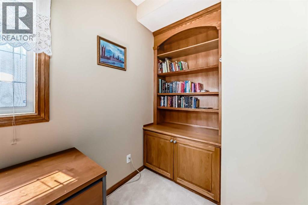 Single Family House for Sale in  Royal Highland Court NW Royal Oak Calgary 