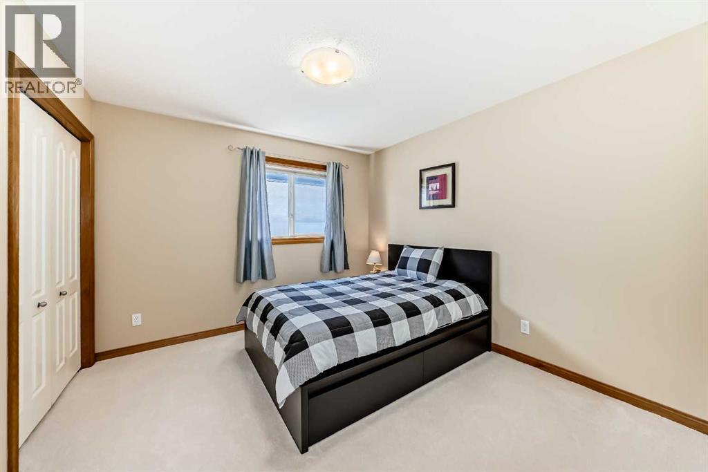 Single Family House for Sale in  Royal Highland Court NW Royal Oak Calgary 