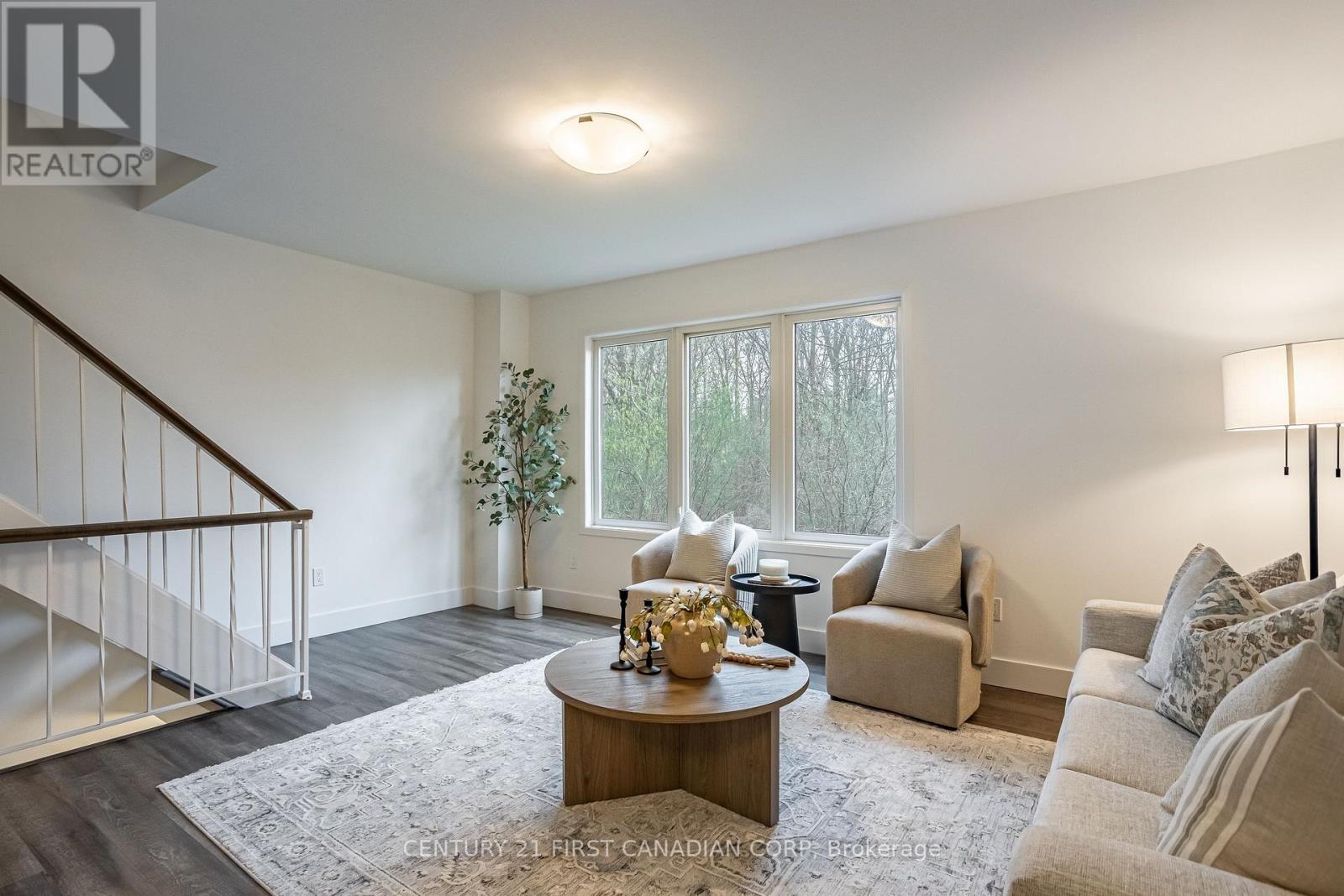 Photo 12 of 13 591 Griffith Street, London South ON