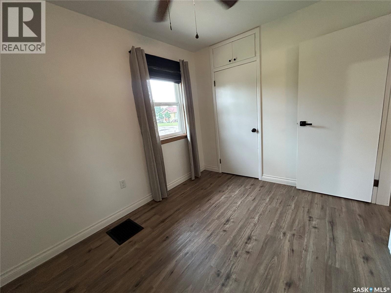 Photo 16 of 301 3rd Avenue W, Nokomis SK