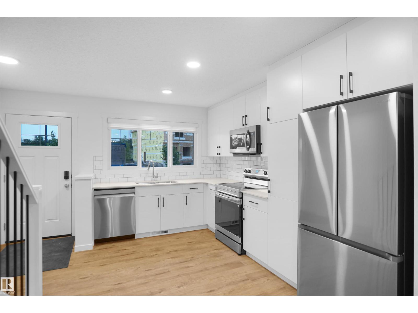 Photo 1 of 4288 Kinglet Dr Nw, Edmonton AB