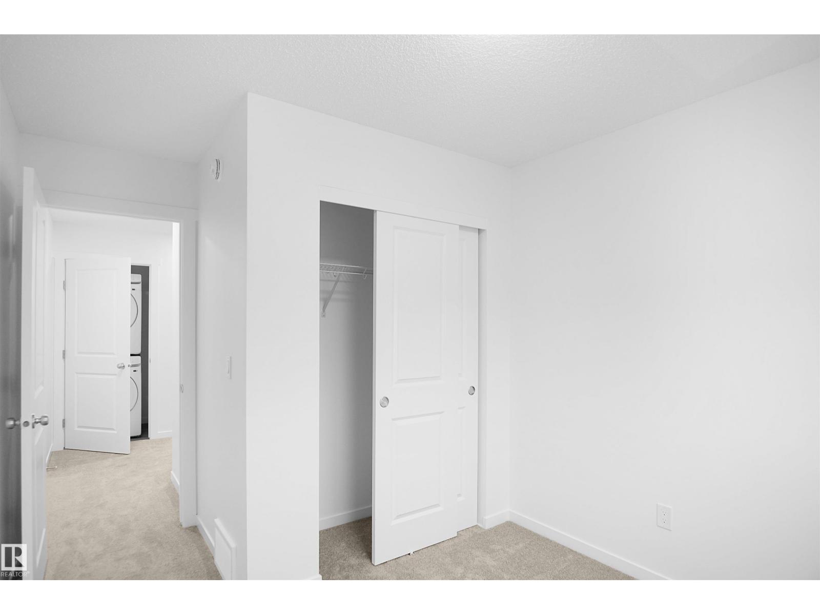 Photo 12 of 4288 Kinglet Dr Nw, Edmonton AB