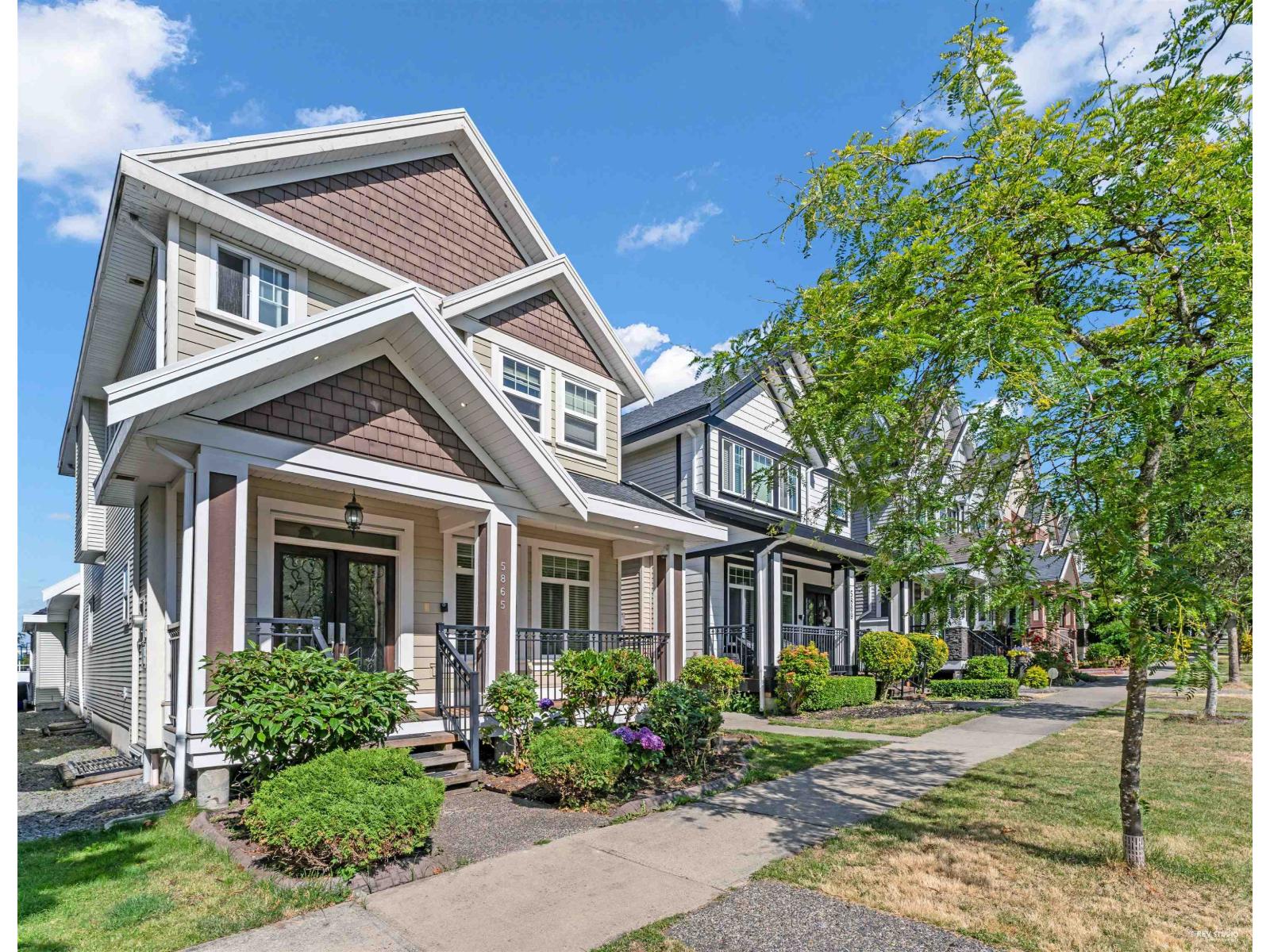 Photo 2 of 5865 131 A Street, Surrey BC