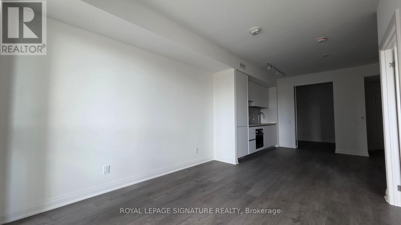 Photo 11 of 811 4015 The Exchange, Mississauga ON