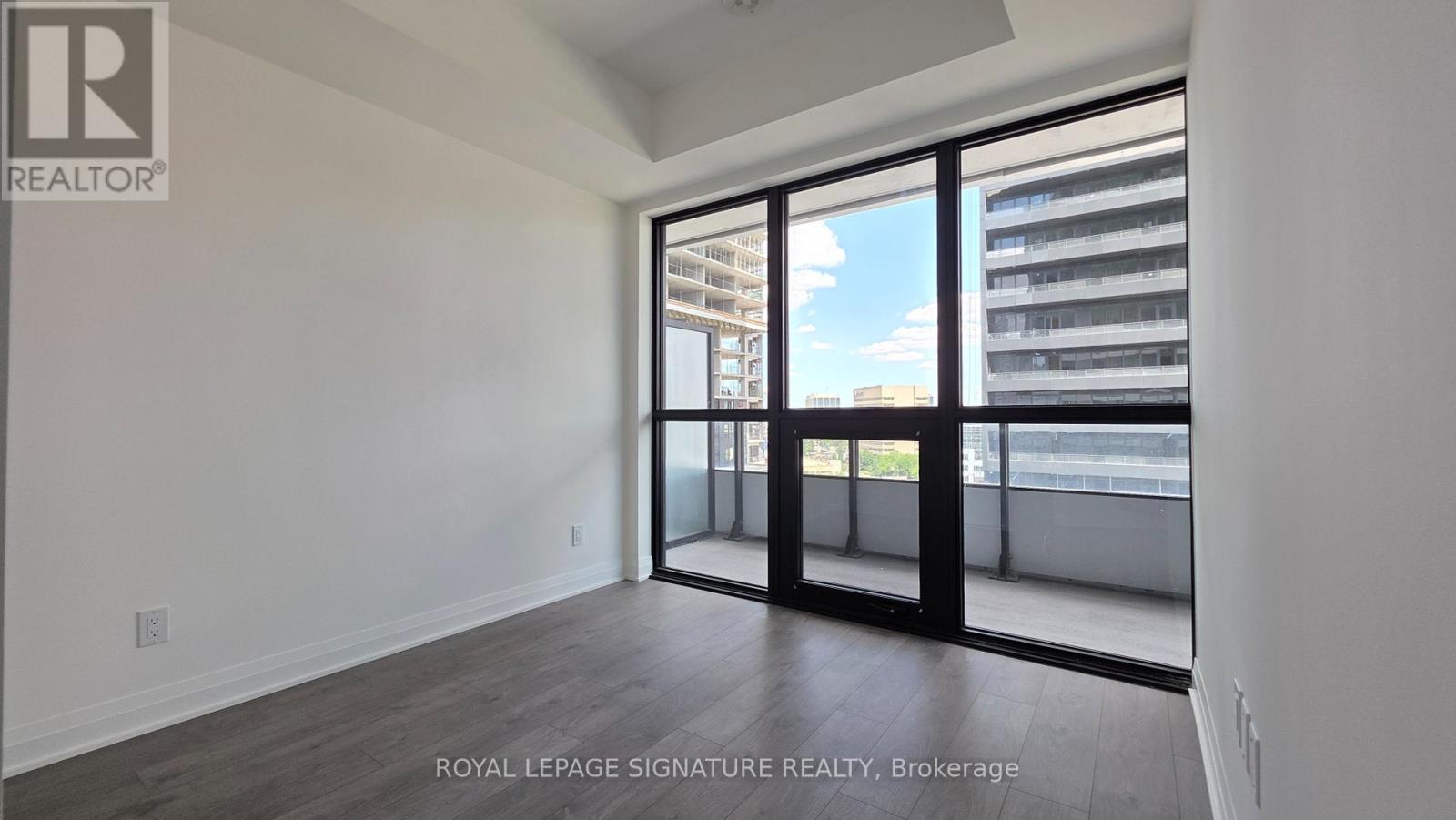 Photo 6 of 811 4015 The Exchange, Mississauga ON