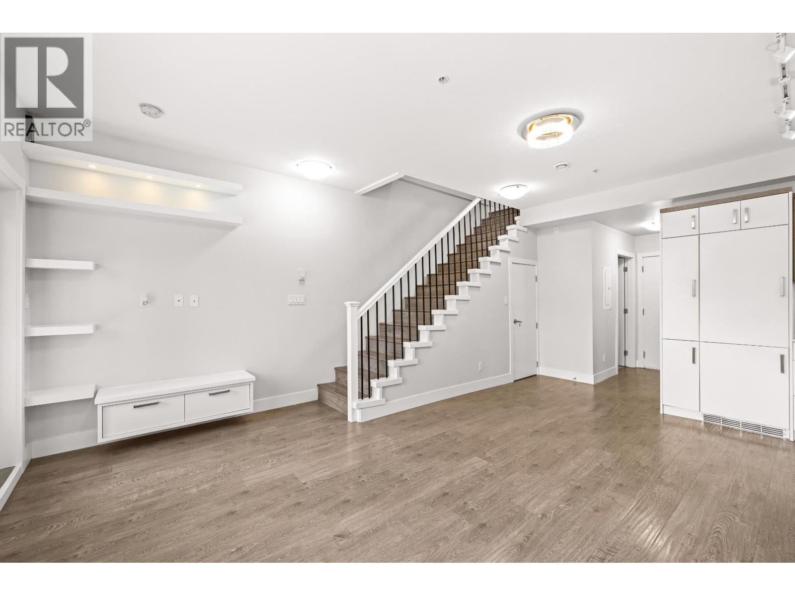 Photo 14 of 104 809 Fourth Avenue, New Westminster BC