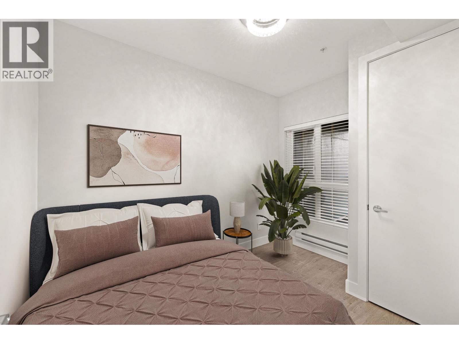 Photo 2 of 104 809 Fourth Avenue, New Westminster BC