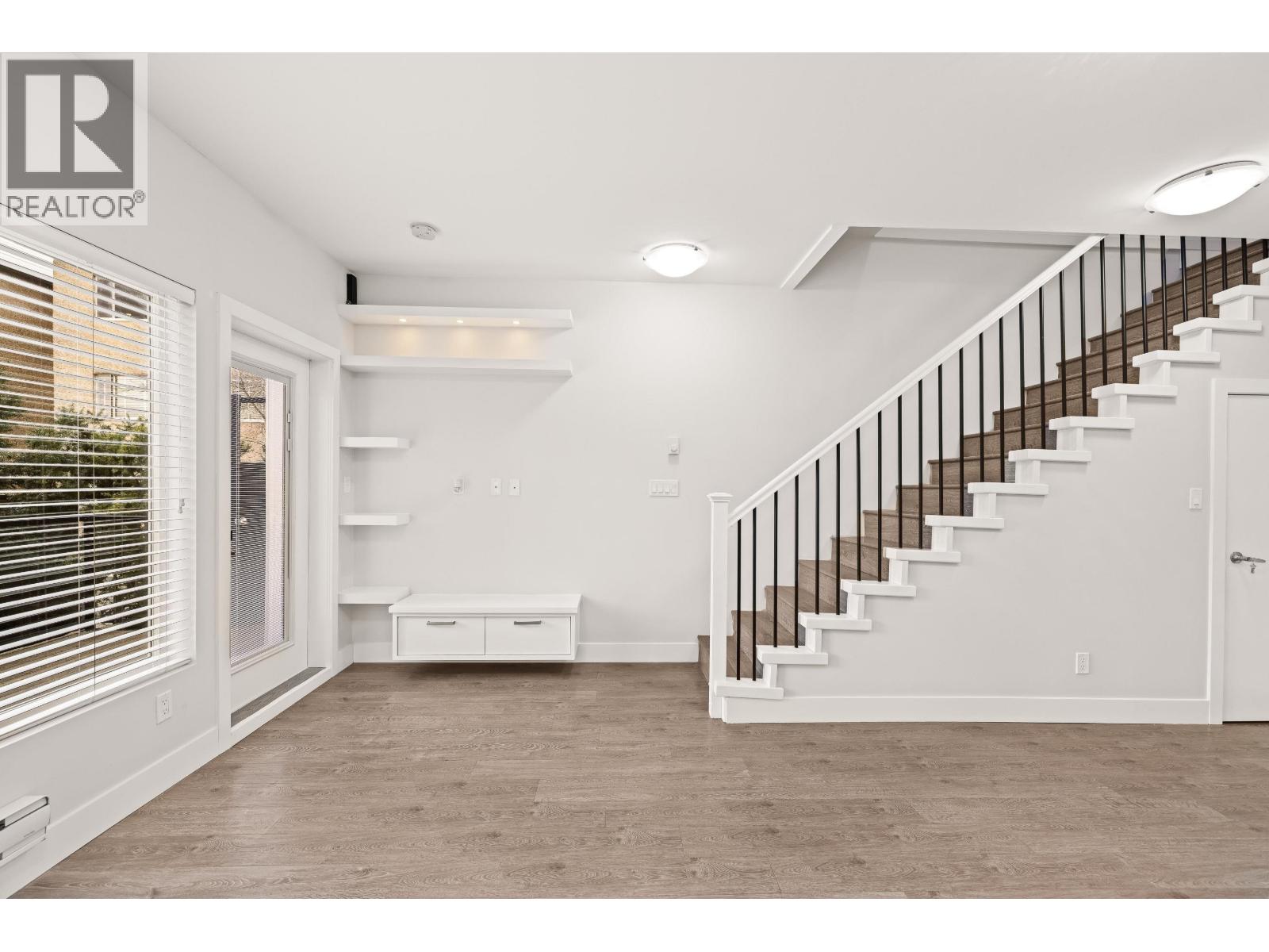 Photo 10 of 104 809 Fourth Avenue, New Westminster BC
