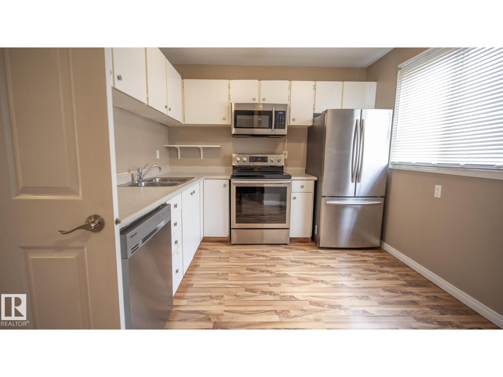 Photo 44 of 18048 93 Av Nw Nw, Edmonton AB