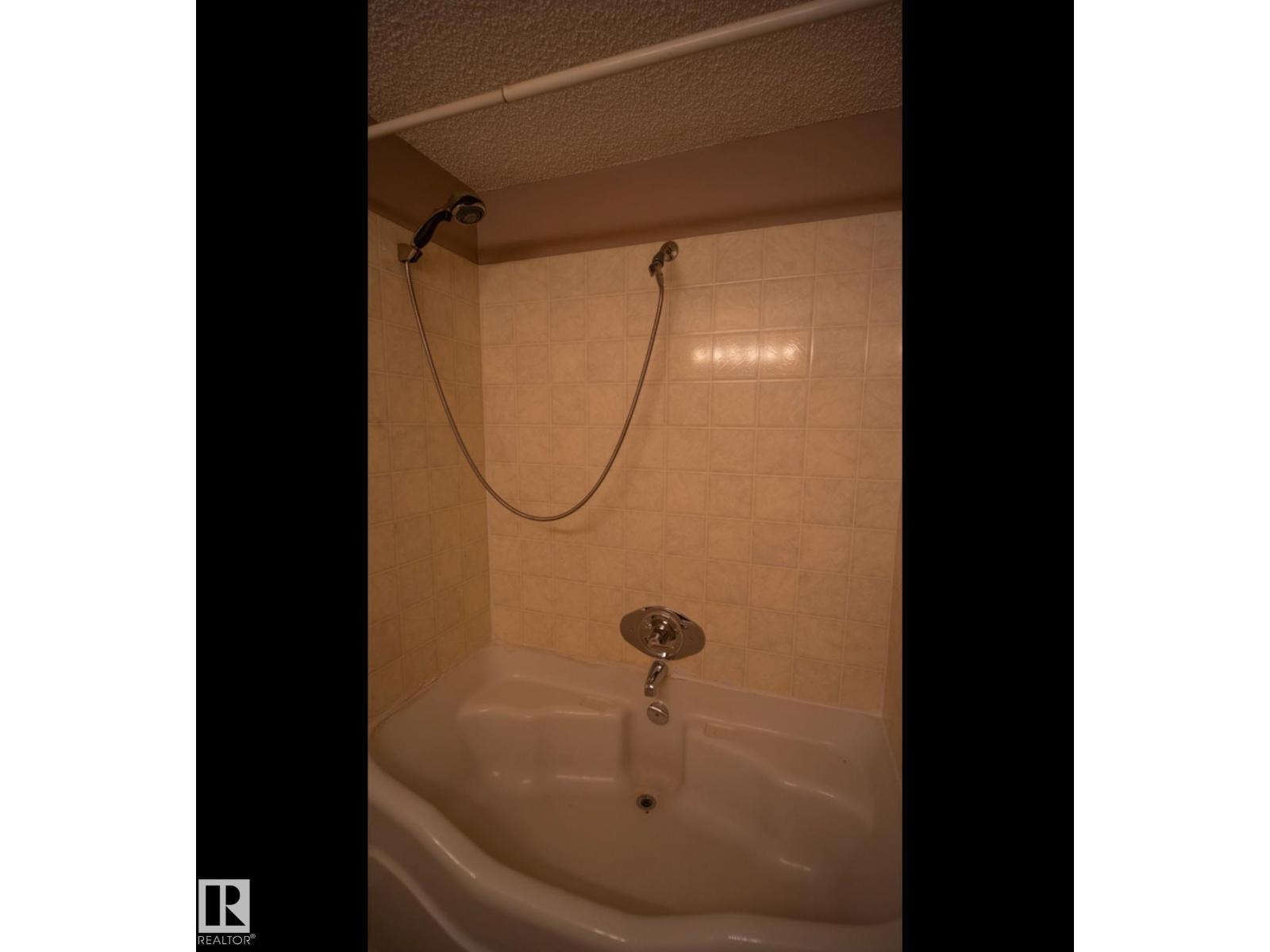 Photo 46 of 18048 93 Av Nw Nw, Edmonton AB