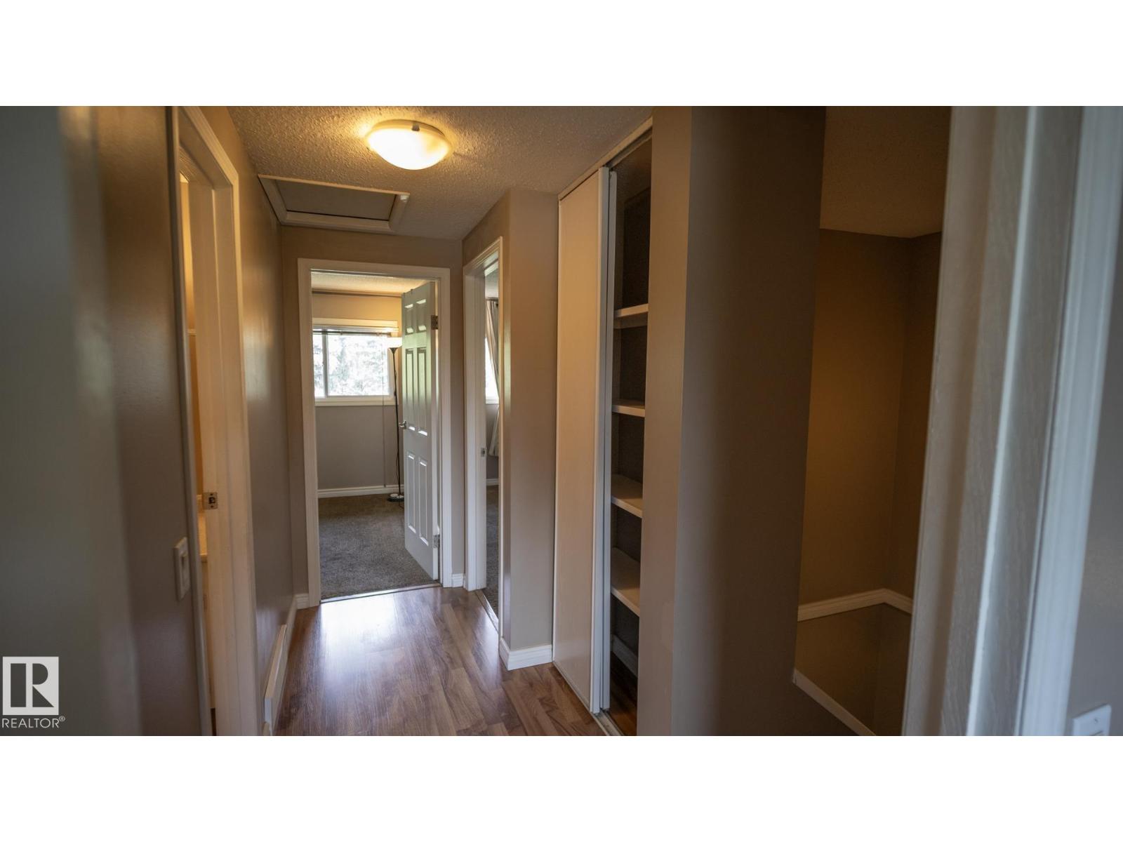 Photo 39 of 18048 93 Av Nw Nw, Edmonton AB