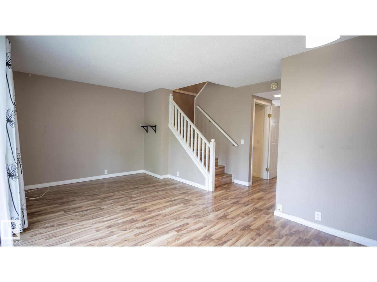 Photo 27 of 18048 93 Av Nw Nw, Edmonton AB