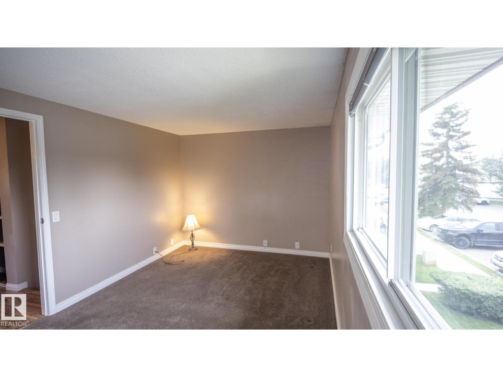 Photo 42 of 18048 93 Av Nw Nw, Edmonton AB
