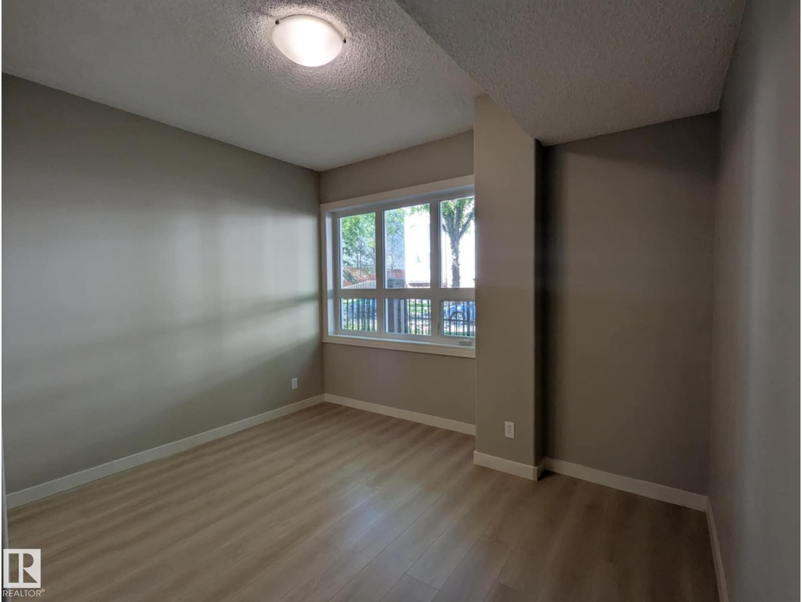 Photo 17 of 102 11109 84 Av Nw, Edmonton AB