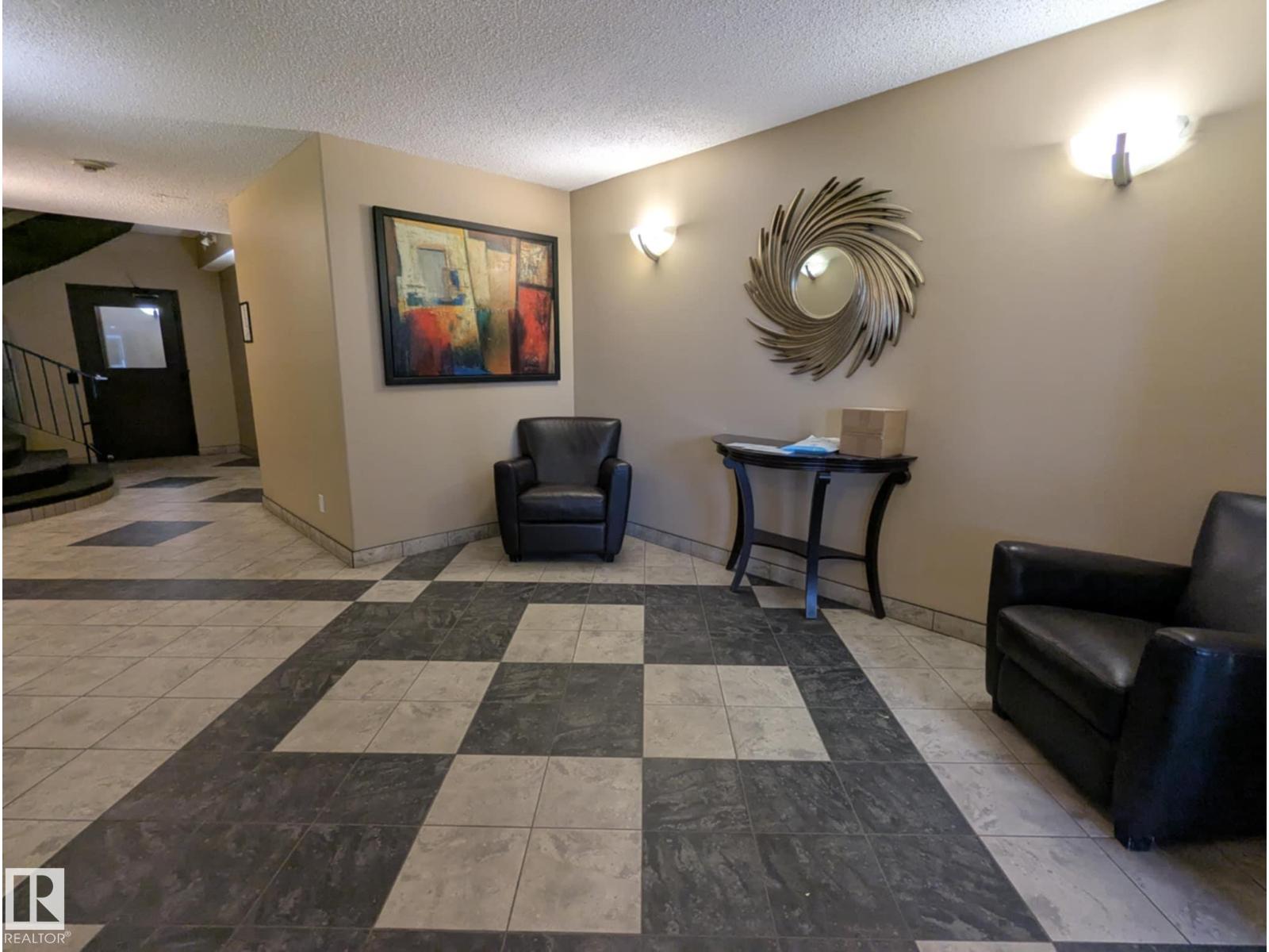 Photo 26 of 102 11109 84 Av Nw, Edmonton AB