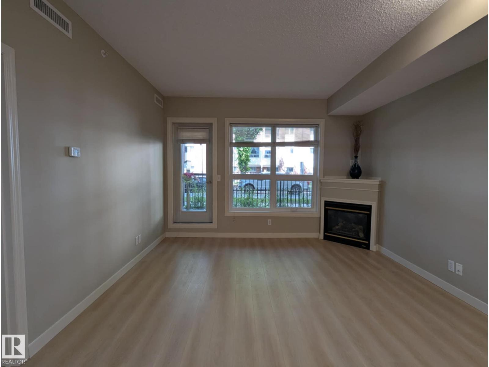 Photo 5 of 102 11109 84 Av Nw, Edmonton AB