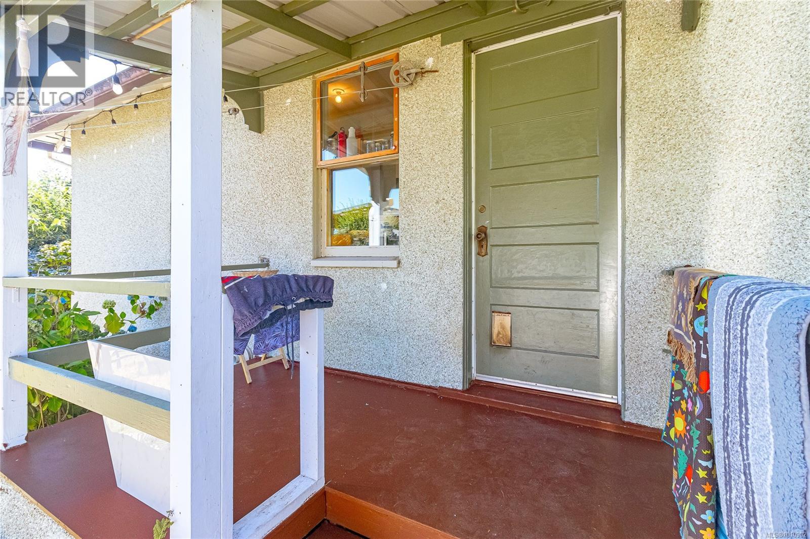 Photo 36 of 9875 Willow St, Chemainus BC
