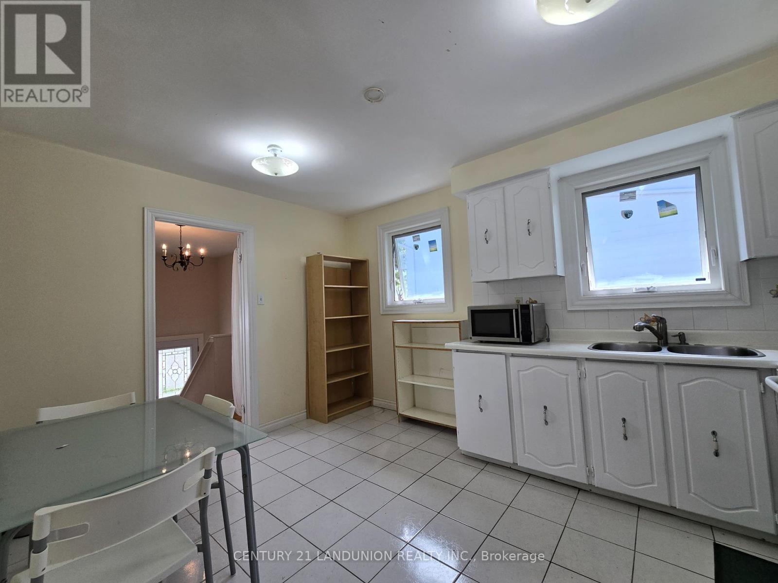 Photo 8 of Main Floor 56 Tuscarora Drive, Toronto ON