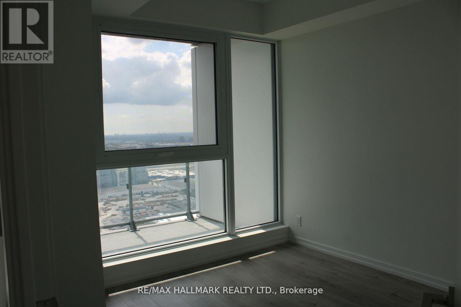 Photo 24 of 5008 1000 Portage Parkway, Vaughan ON