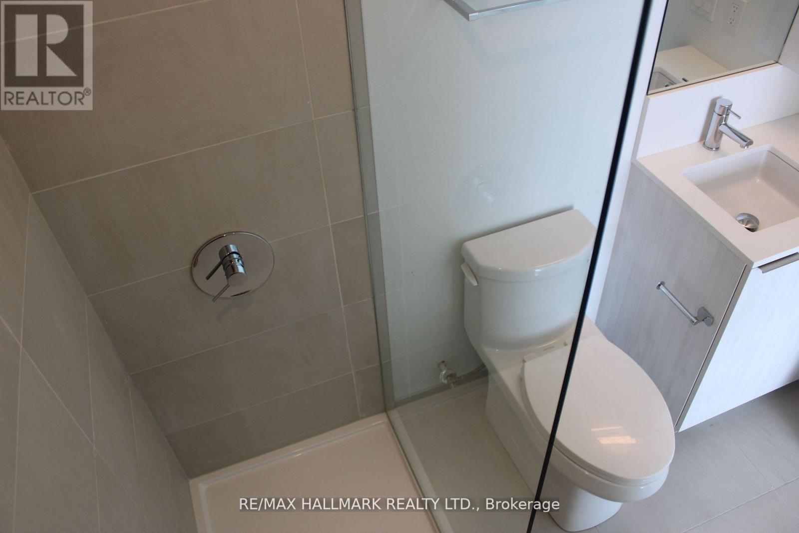 Photo 5 of 5008 1000 Portage Parkway, Vaughan ON