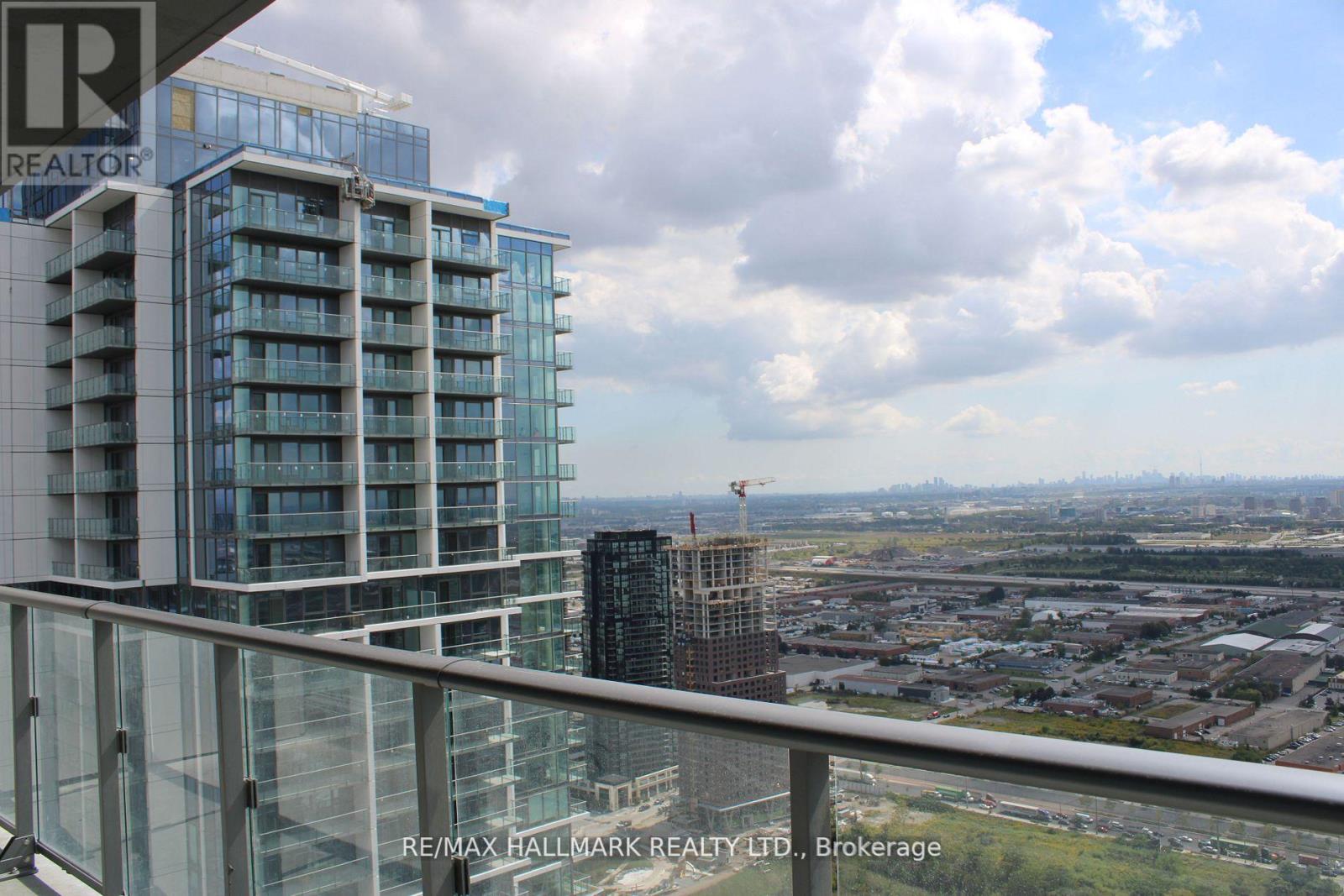 Photo 19 of 5008 1000 Portage Parkway, Vaughan ON