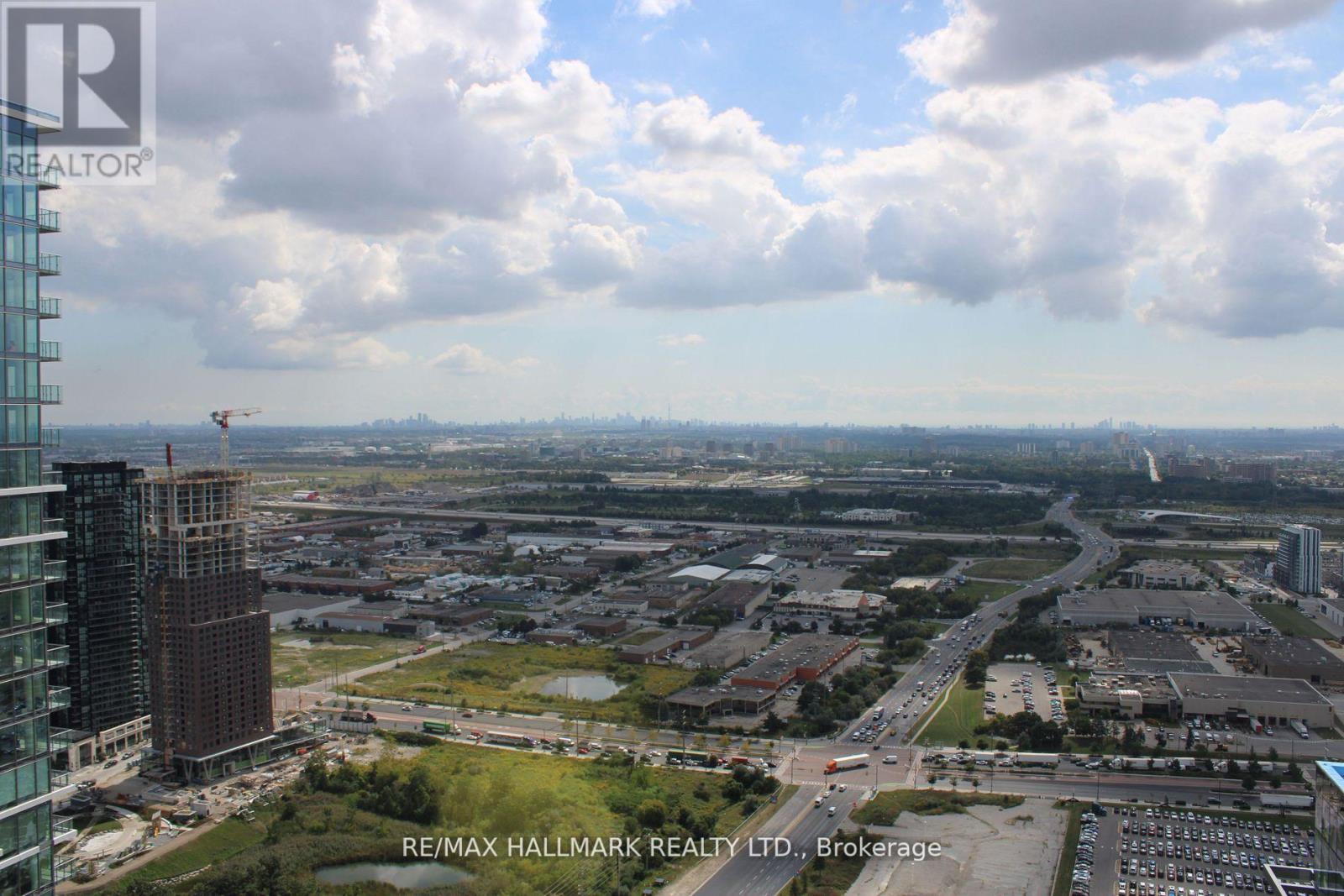 Photo 34 of 5008 1000 Portage Parkway, Vaughan ON