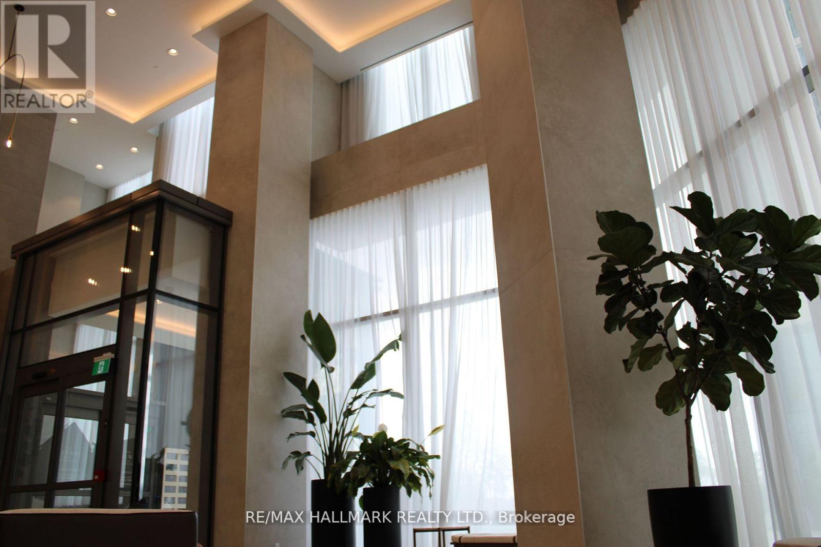 Photo 17 of 5008 1000 Portage Parkway, Vaughan ON