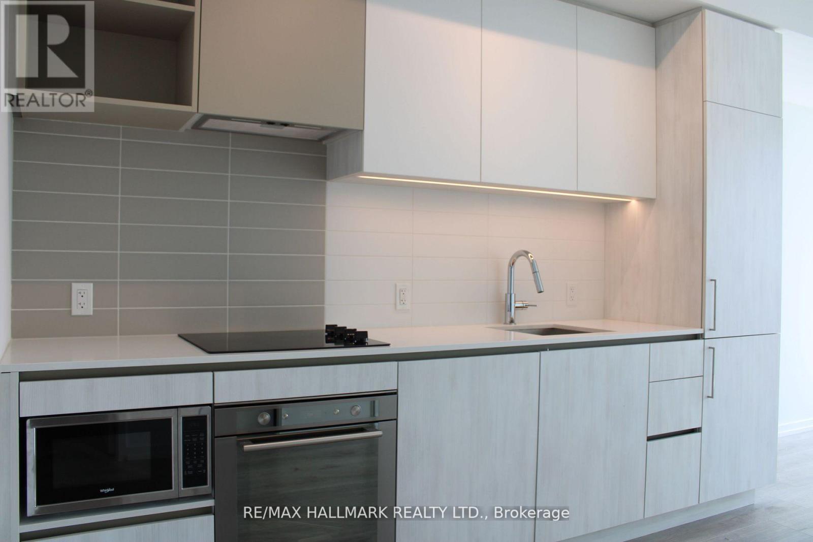 Photo 12 of 5008 1000 Portage Parkway, Vaughan ON