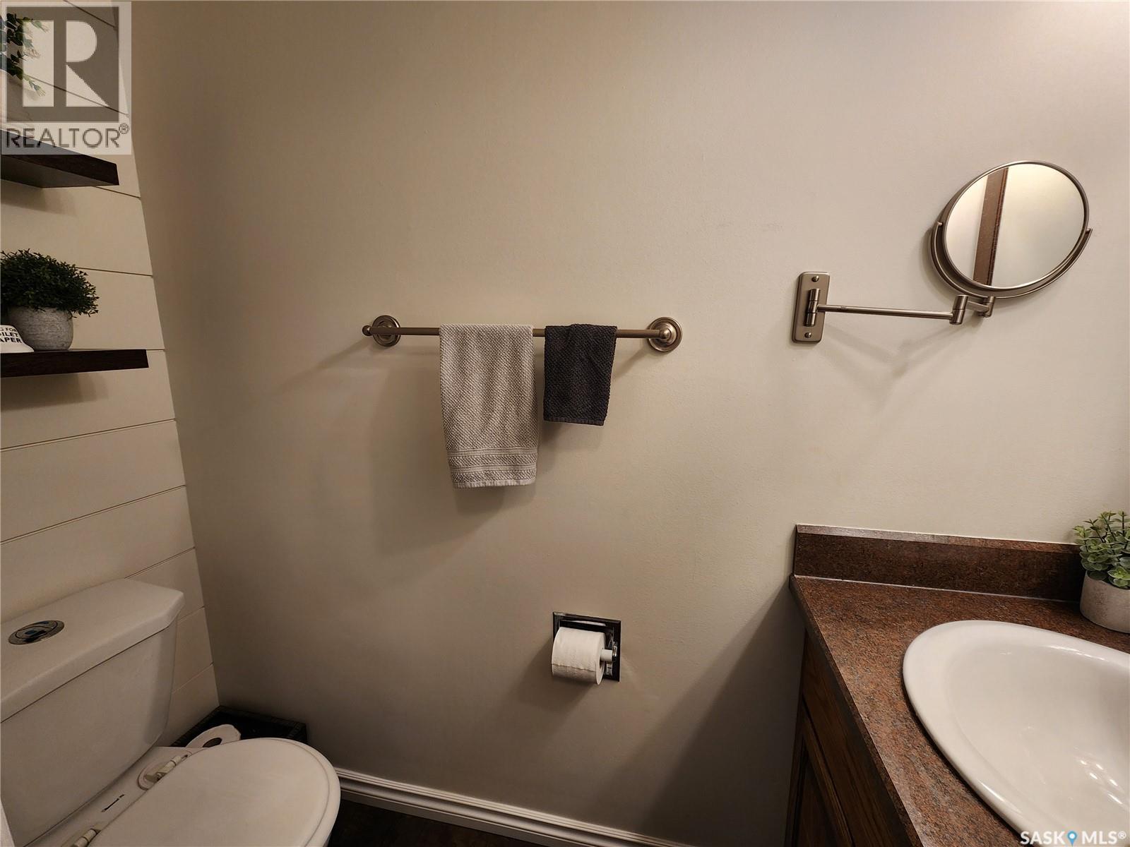 Photo 2 of 702 Golburn Crescent, Tisdale SK