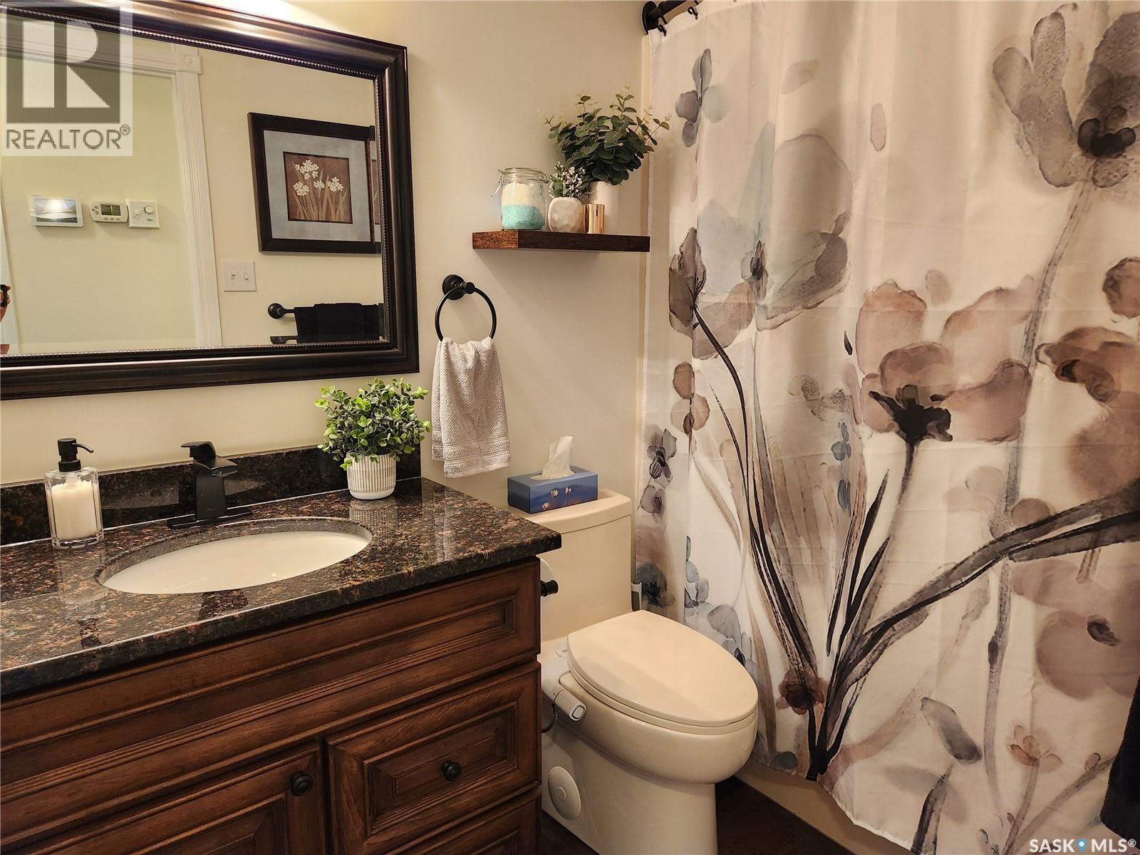 Photo 6 of 702 Golburn Crescent, Tisdale SK
