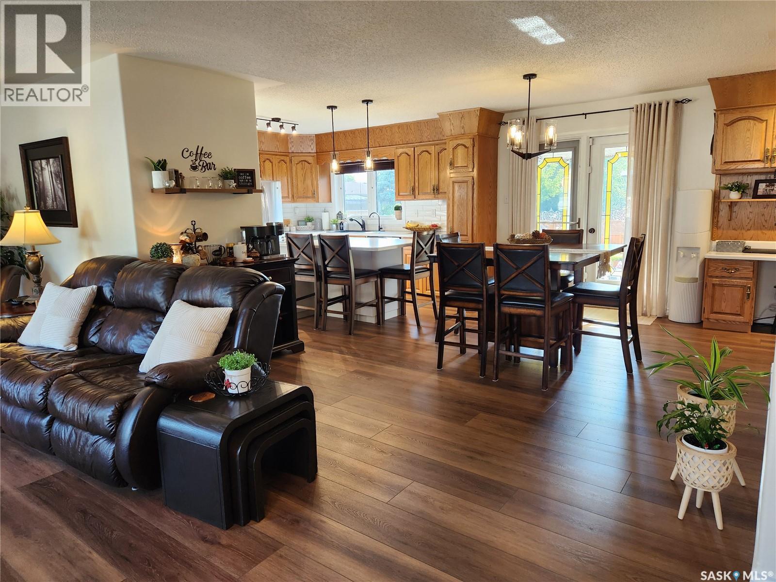 Photo 48 of 702 Golburn Crescent, Tisdale SK