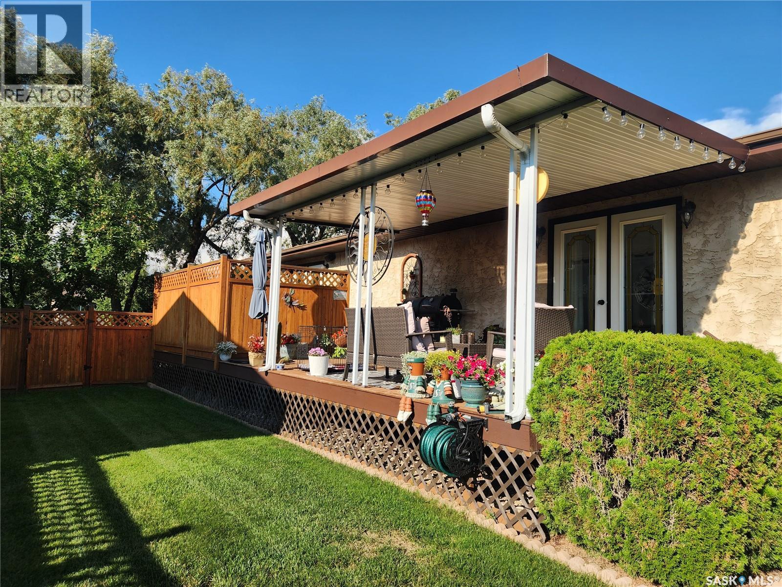 Photo 9 of 702 Golburn Crescent, Tisdale SK