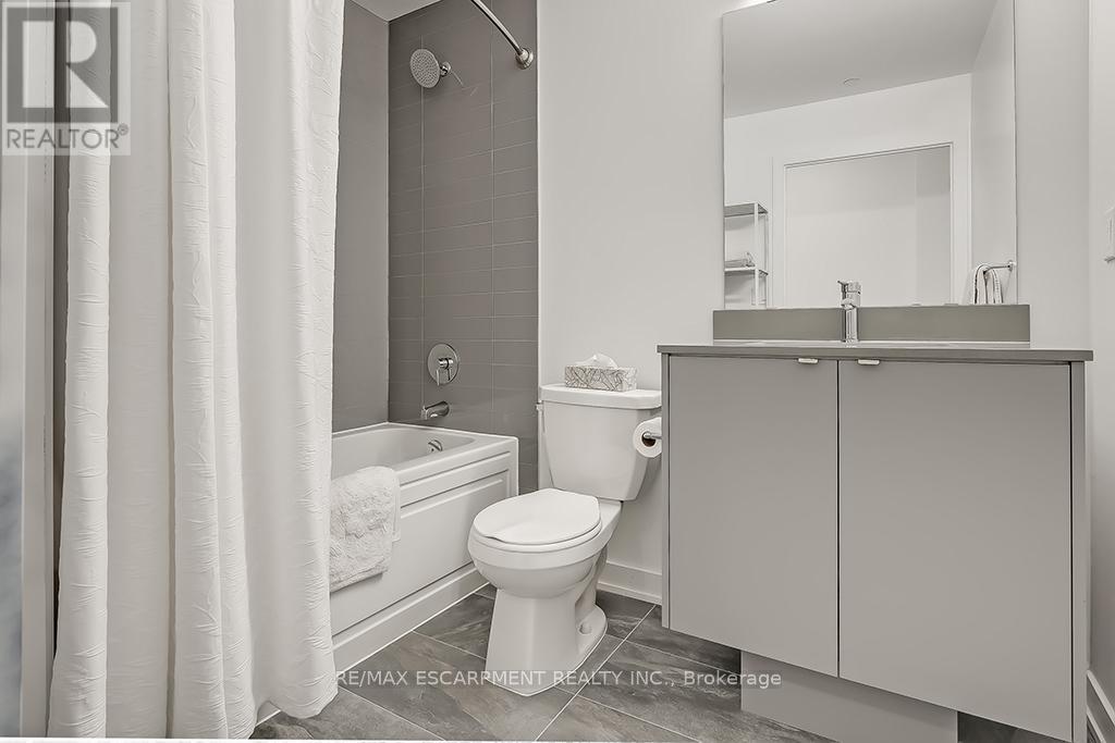 Photo 12 of A 106 3210 Dakota Common, Burlington ON