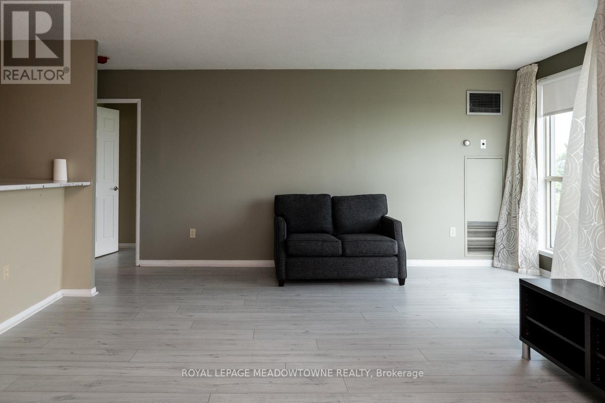 Photo 4 of 902 2155 Burnhamthorpe Road W, Mississauga ON