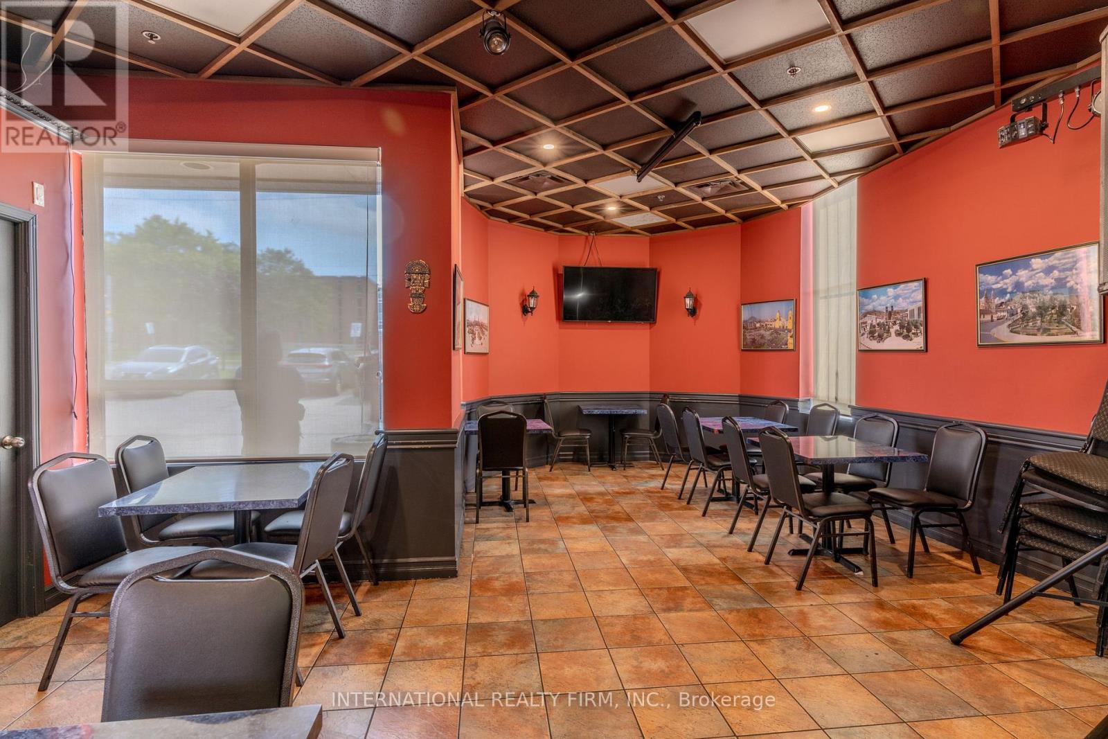 Photo 5 of 35 36 750 Oakdale Road, Toronto ON