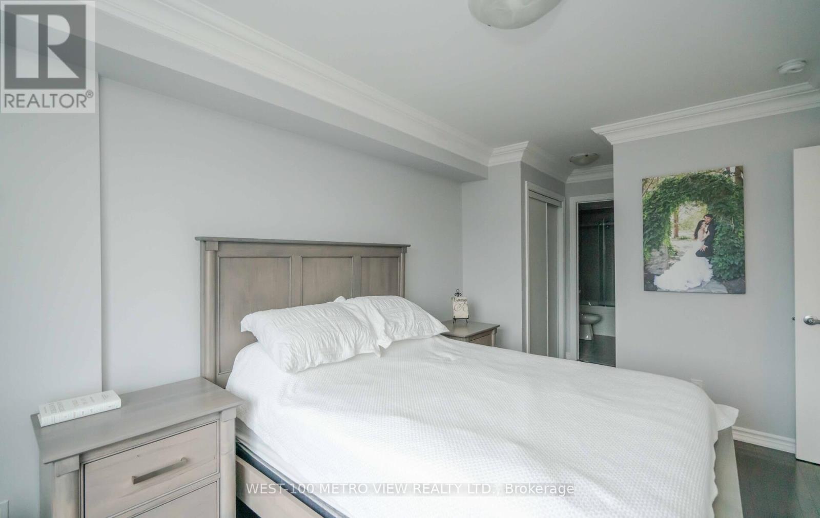 Photo 15 of 406 Athabasca Common, Oakville ON