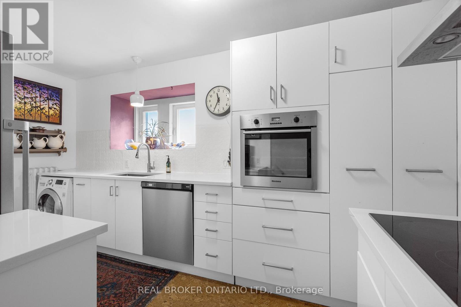 Photo 16 of 72 Upper Lorne Place, Ottawa ON