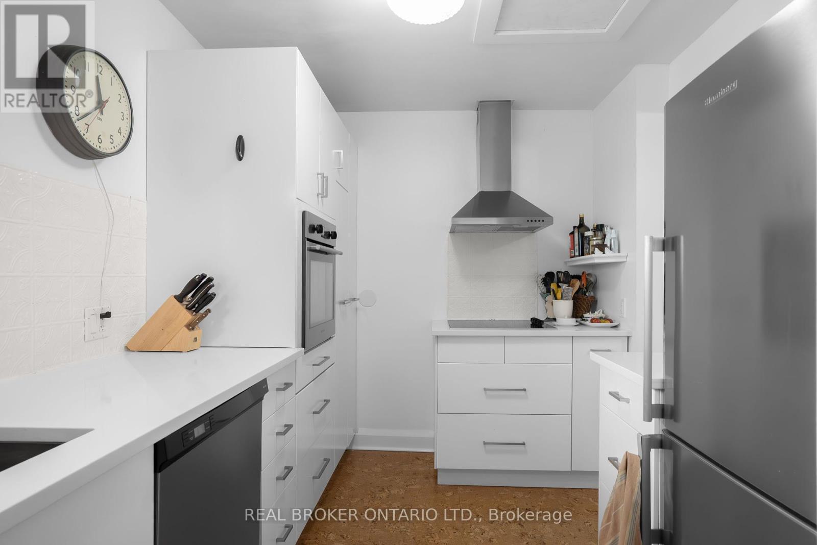 Photo 18 of 72 Upper Lorne Place, Ottawa ON