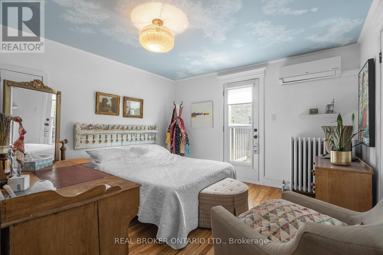 Photo 19 of 72 Upper Lorne Place, Ottawa ON