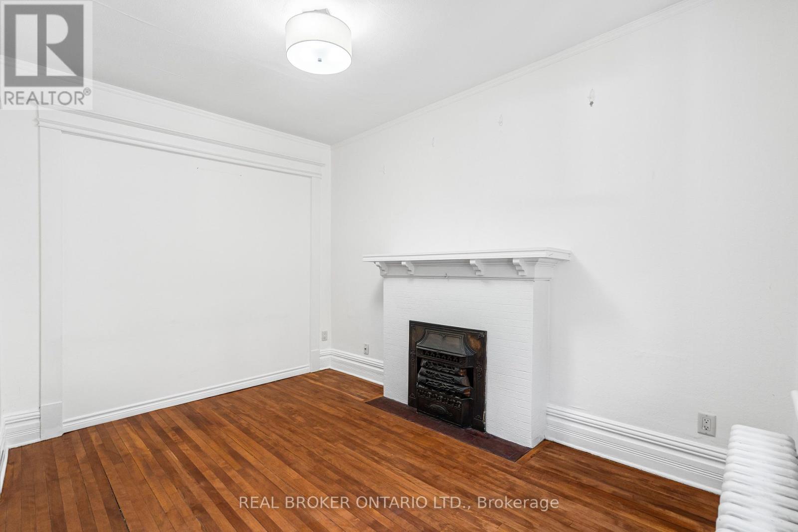 Photo 32 of 72 Upper Lorne Place, Ottawa ON