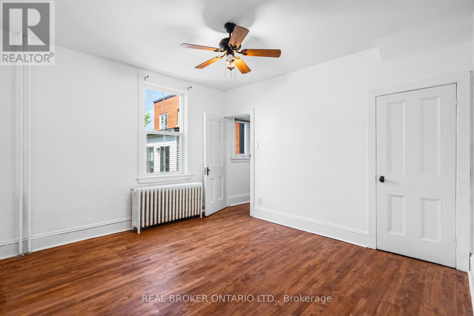 Photo 37 of 72 Upper Lorne Place, Ottawa ON