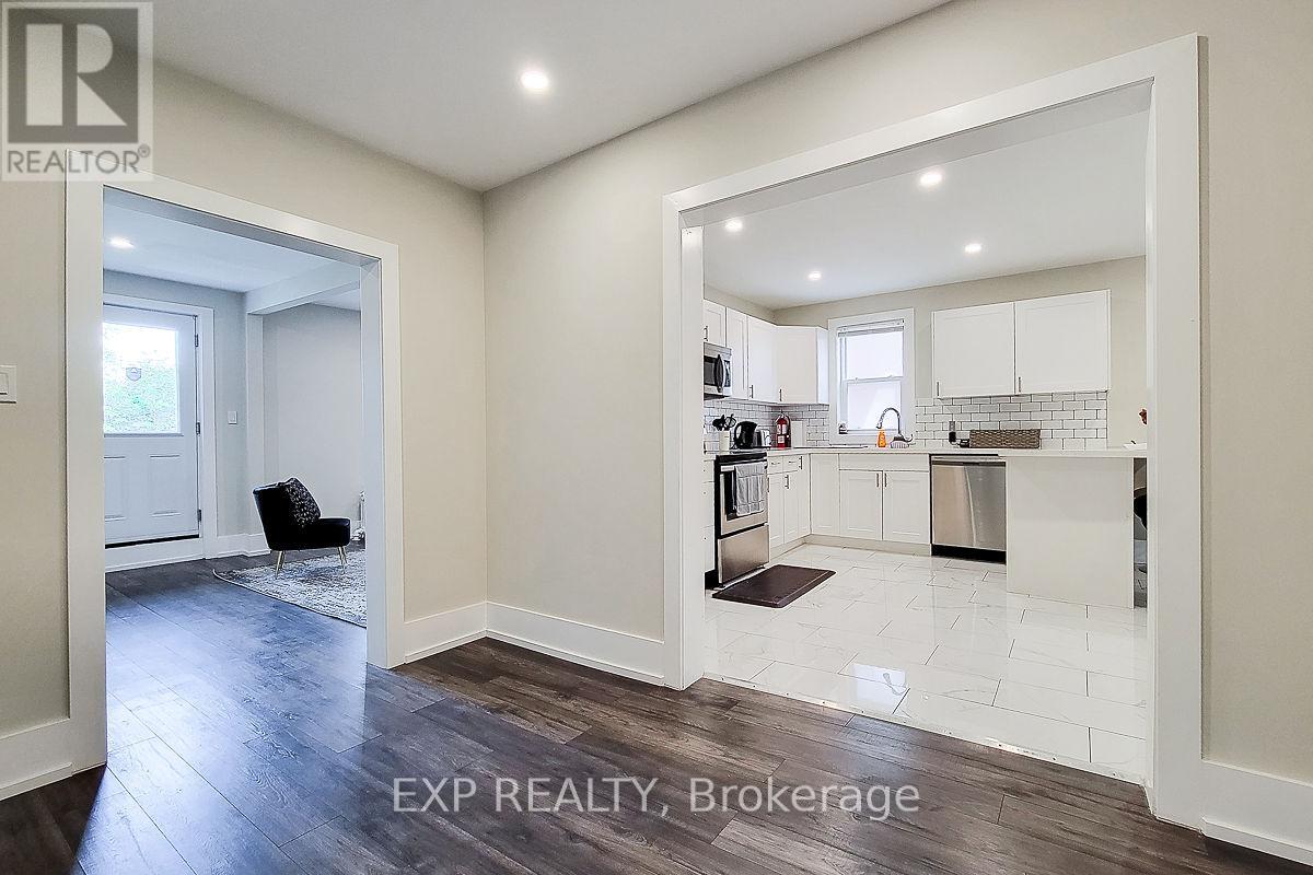 Photo 11 of 395 Aberdeen Avenue, Hamilton ON